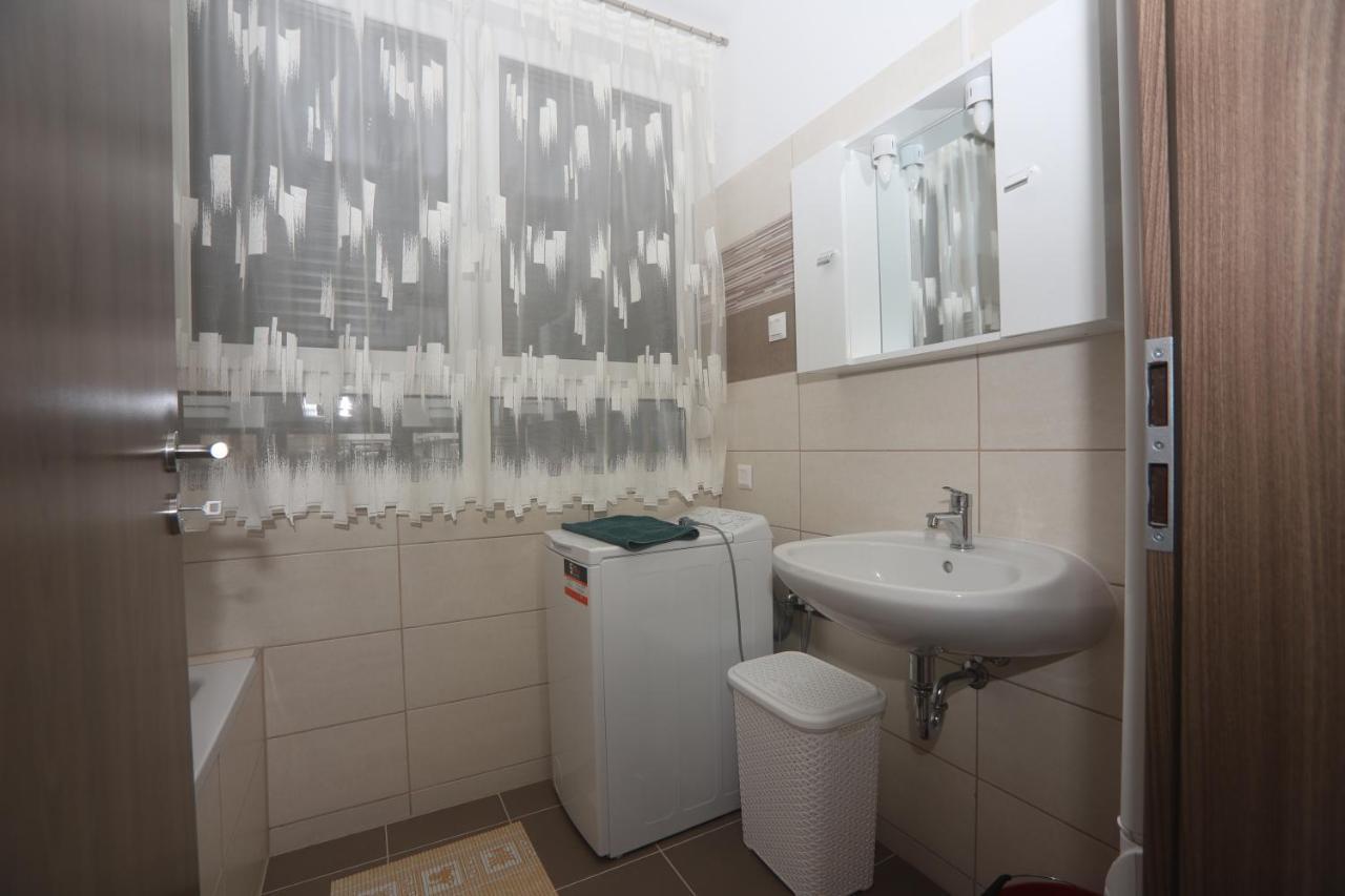 Ádám Guesthouse I. Kecskemét Extérieur photo