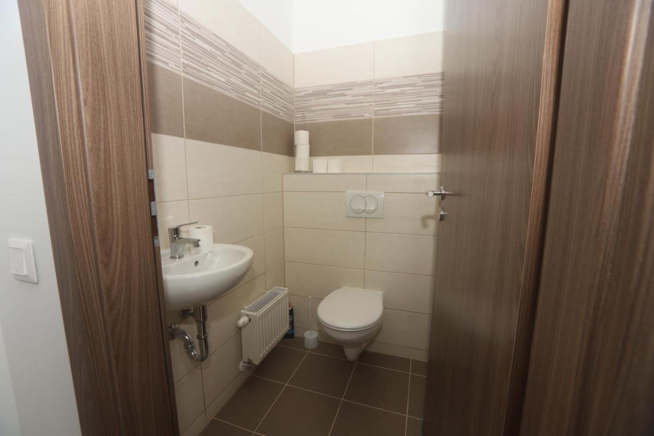 Ádám Guesthouse I. Kecskemét Extérieur photo