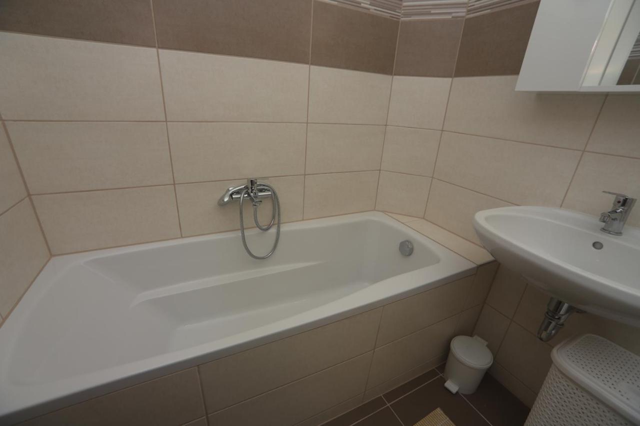 Ádám Guesthouse I. Kecskemét Extérieur photo