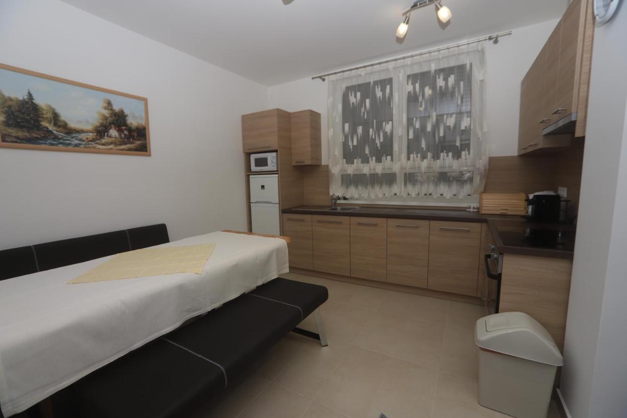 Ádám Guesthouse I. Kecskemét Extérieur photo